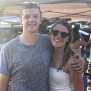 Meet your Posher, Leah